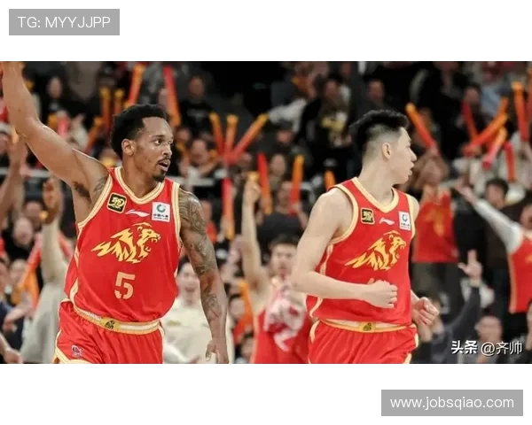 朱俊龙 4 号位盘活全局！变阵激活全能锋线，助广厦逆转首钢